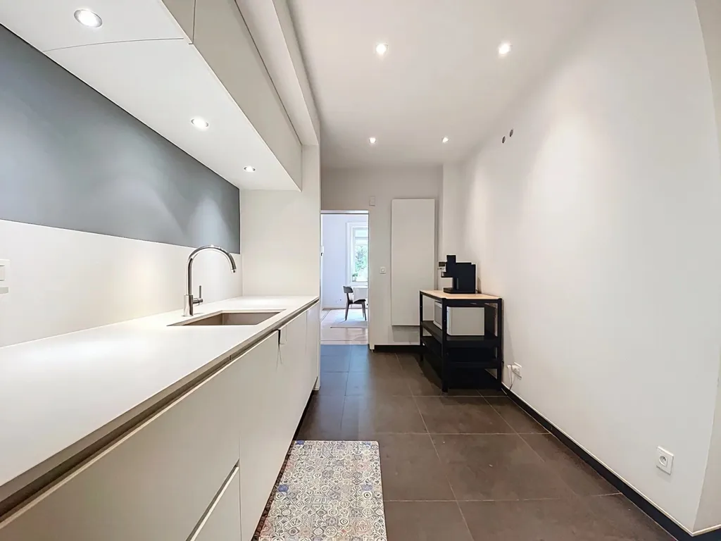 Cuisine - Appartement Rénové avec Terrasse près du Bois de la Cambre