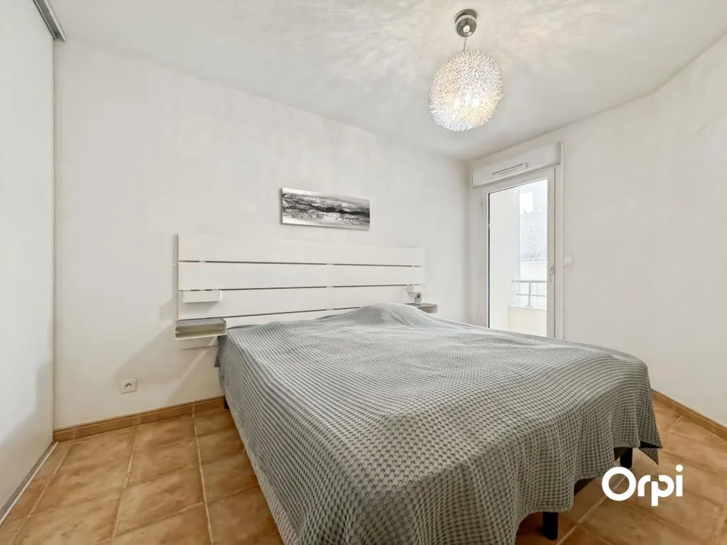 Chambres - Appartement avec Terrasse en Centre-Ville à Cavalaire-sur-Mer