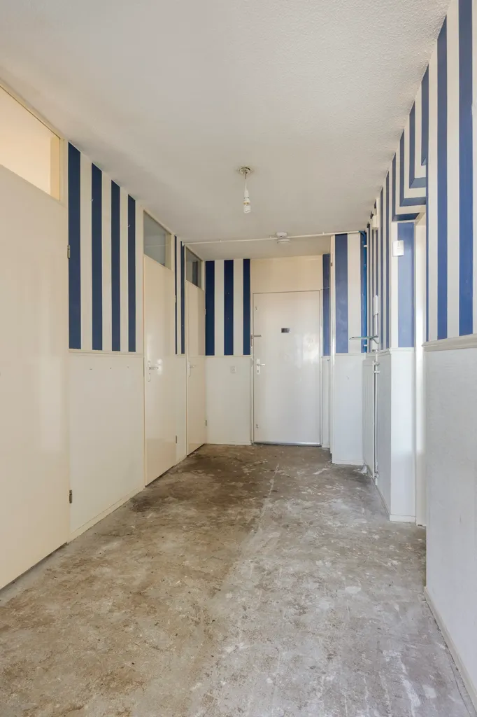 hallway_entrance