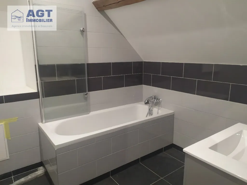 Bagni - Furnished Flat with Private Courtyard in Allonne