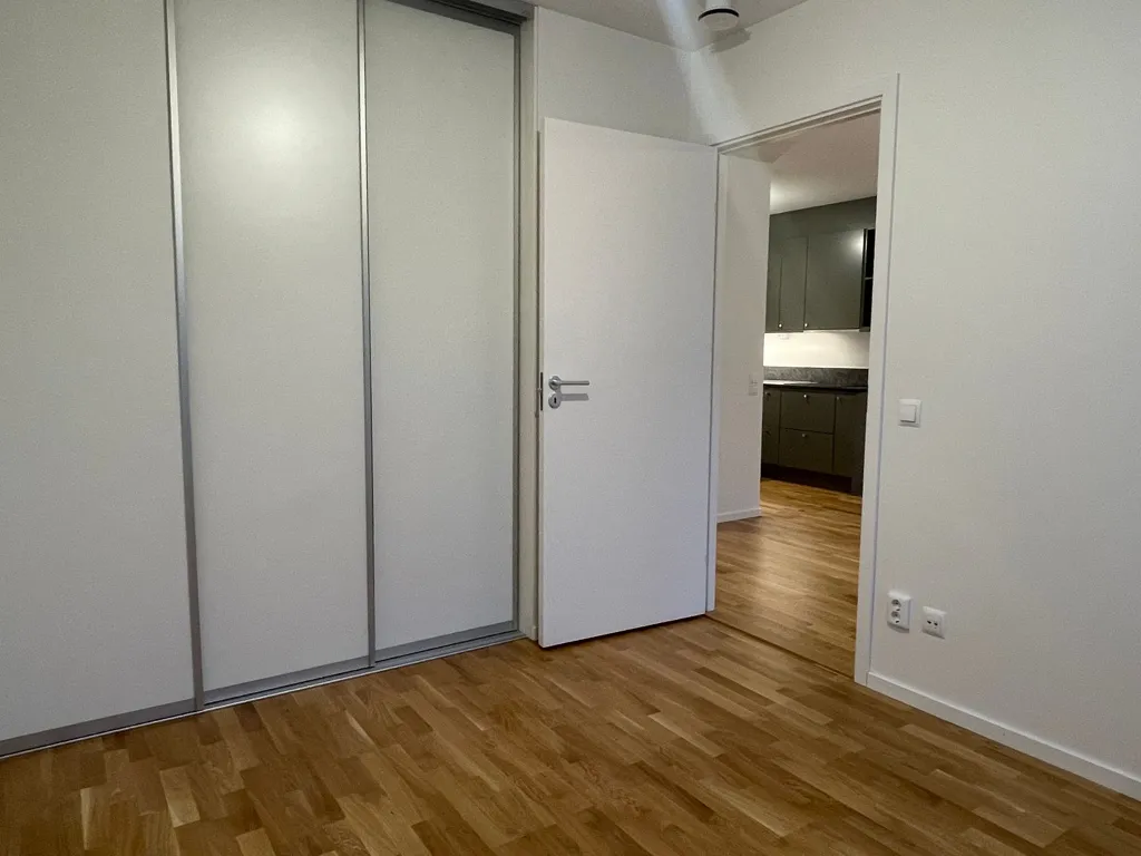 Magamistoad - Efficient Two-Bedroom with Balcony in Nacka