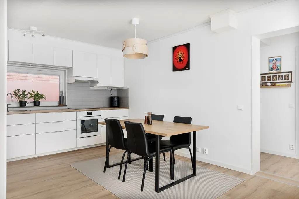 Salle à manger - Apartment with Large Balcony in Glasberga