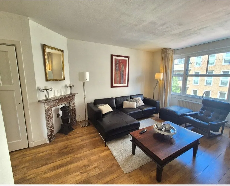 Elutuba - 2-3 Bed Apartment with Balcony in Amsterdam