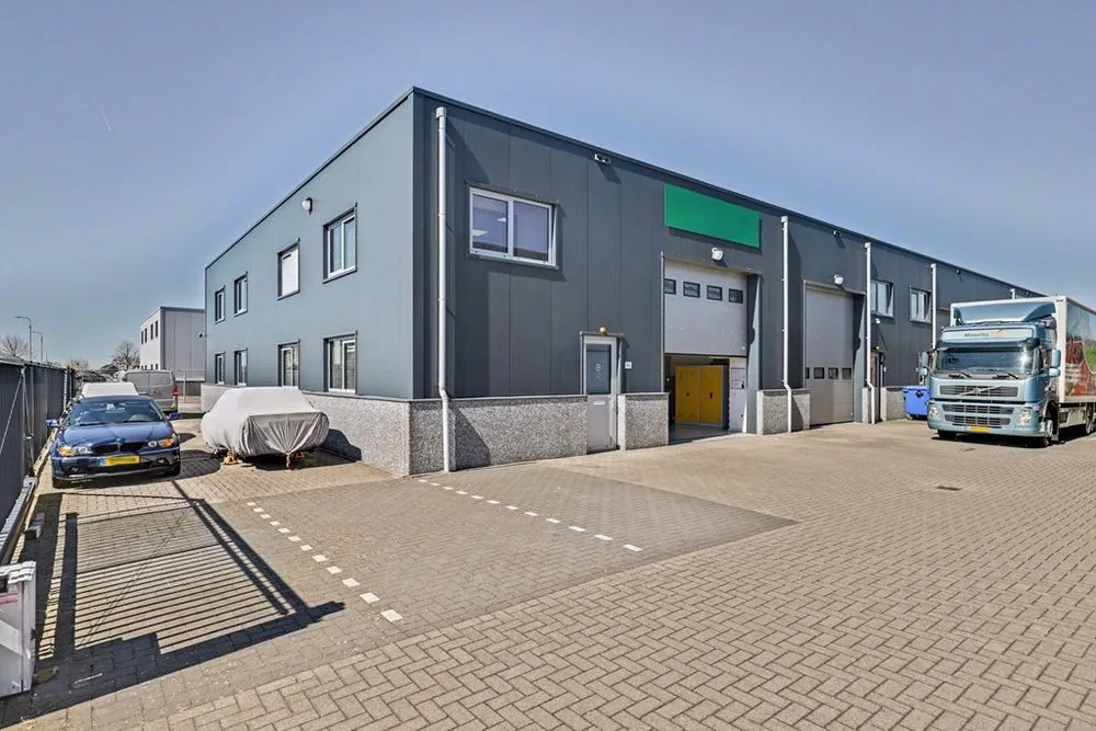 Välivaade - Commercial Unit with Secure Outdoor Space in Strijen