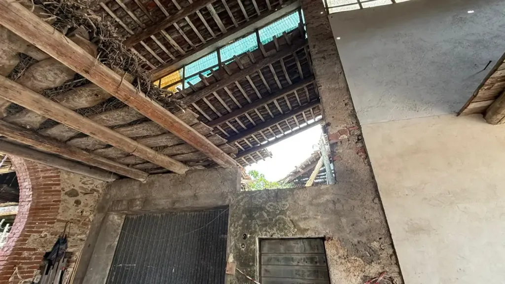 Toad - Rustic Barn with Storage in Schio
