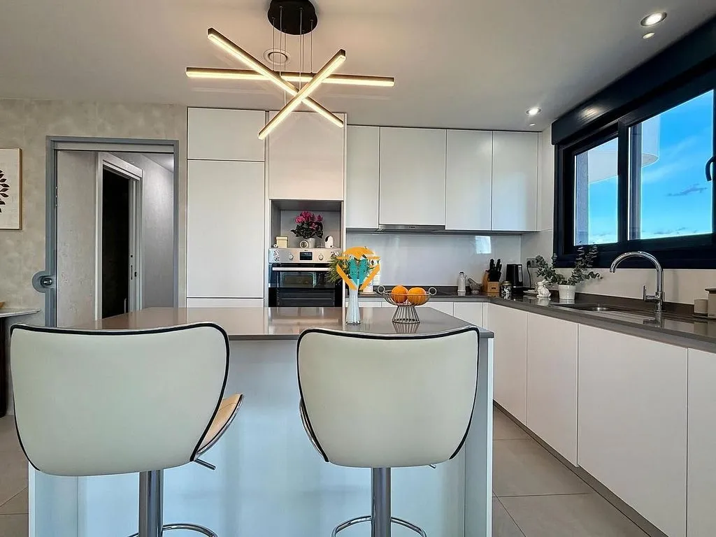 Kitchen - Apartment with Pool and Terrace in Benidorm