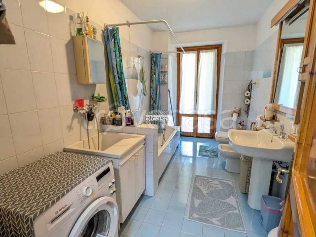 Vannitoad - Apartment with Hill View in Mombaroccio