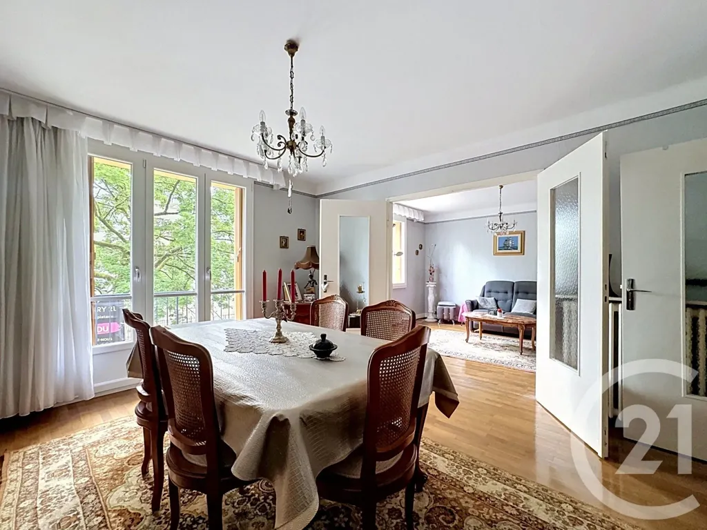Salle à manger - Appartement de Caractère avec Balcon à Metz
