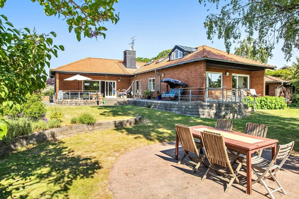 Terrass - Villa with Sea View on Bellevue Sjösida