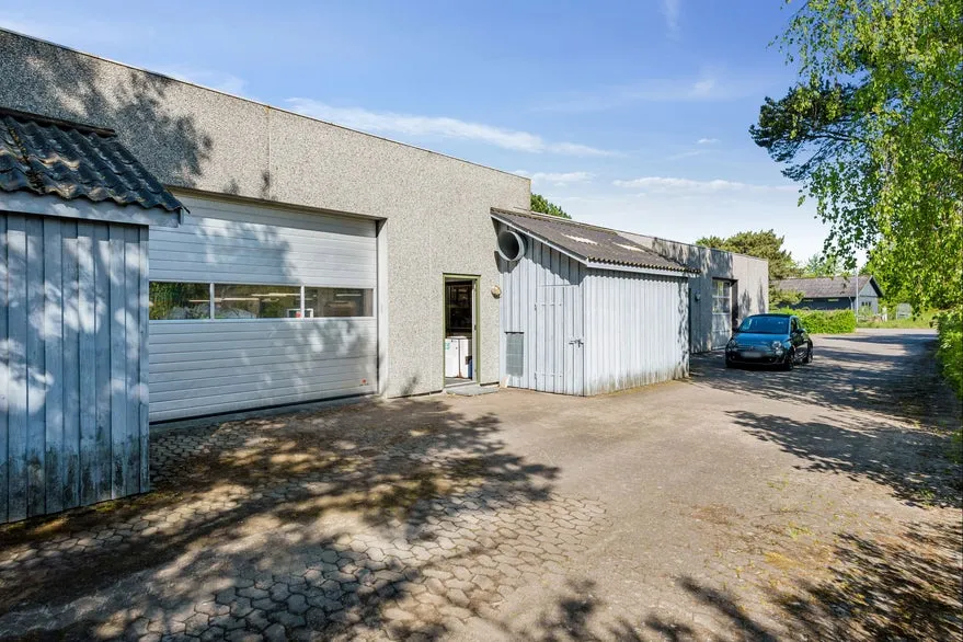Välivaade - Warehouse Office with High Visibility in Humlebæk