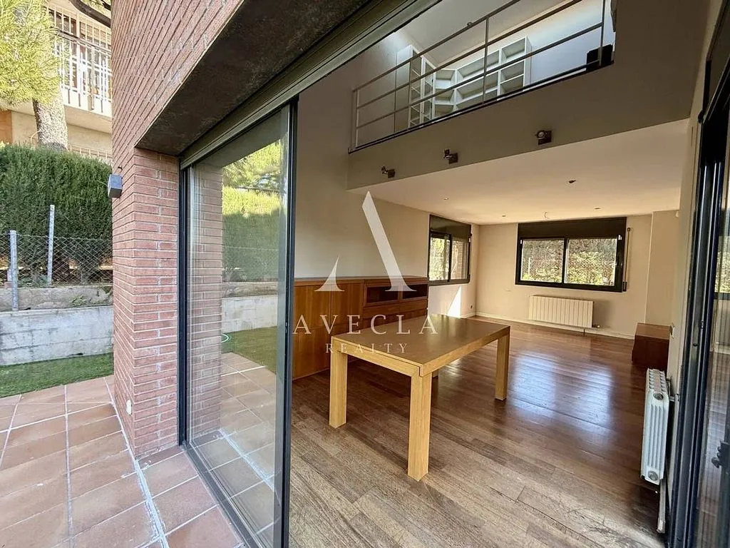 Terrasse - Spacious House with Garden in Rubí