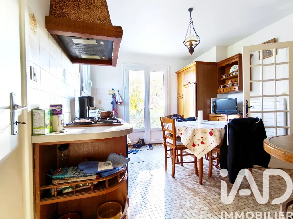 Cuisine - Maison de plein pied avec jardin à Nieudan