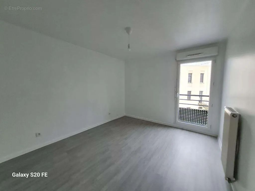 Magamistoad - Bright Flat with Balcony in Saint-Ouen-l'Aumône