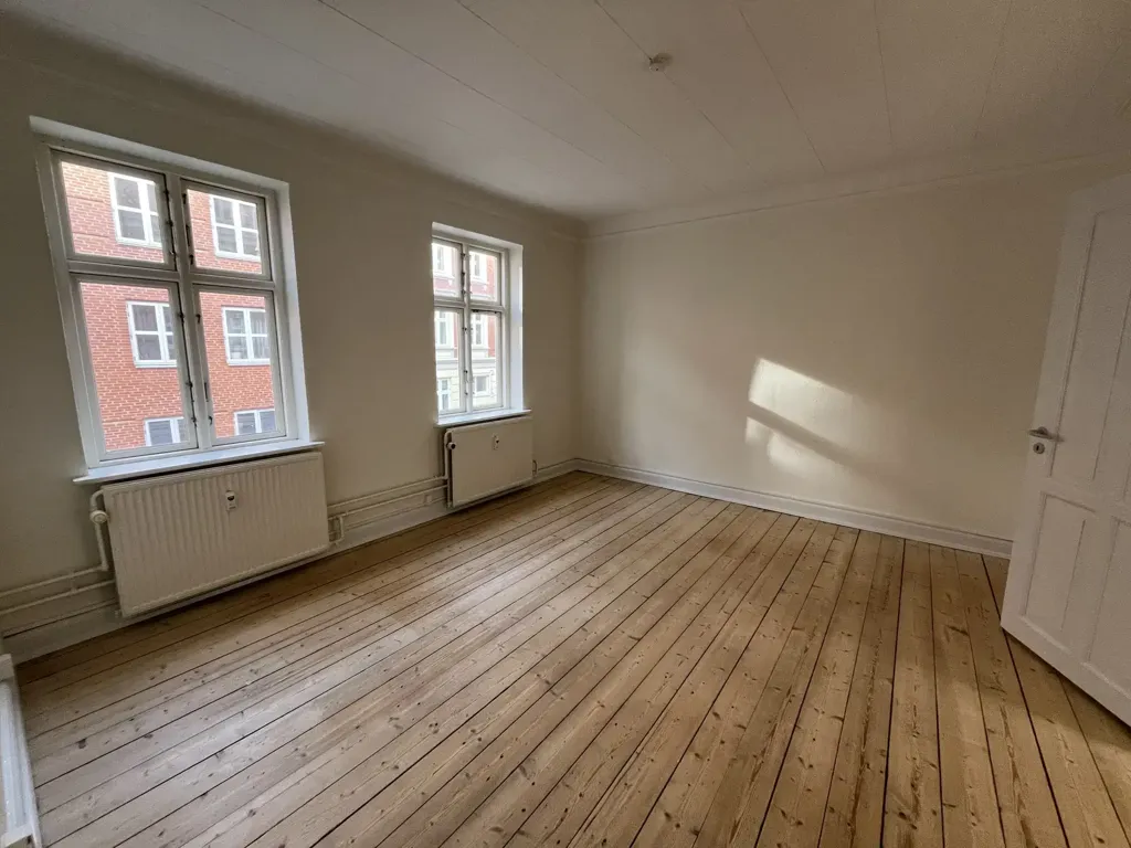 Toad - Four-Bedroom Apartment in Aalborg