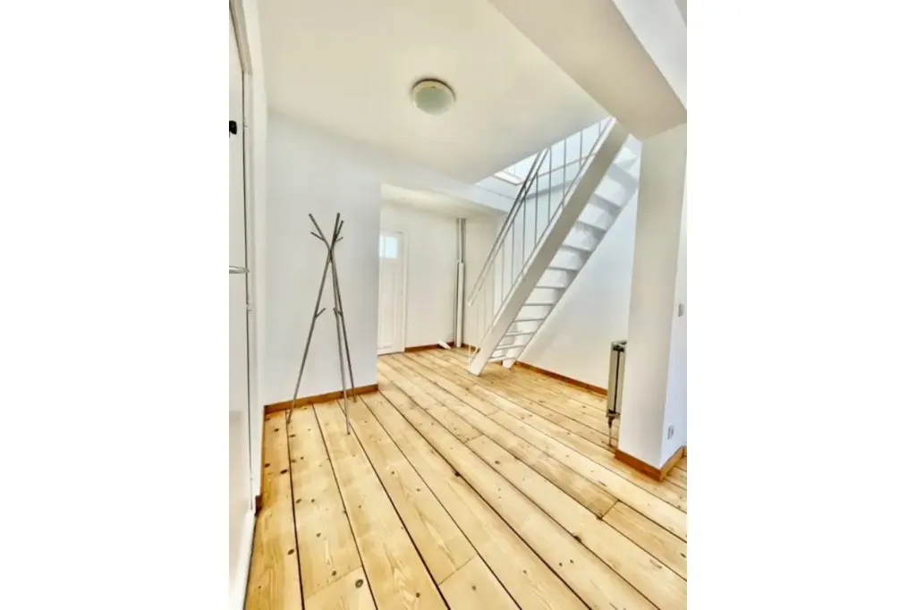 Rooms - Duplex in Characterful House, Ixelles
