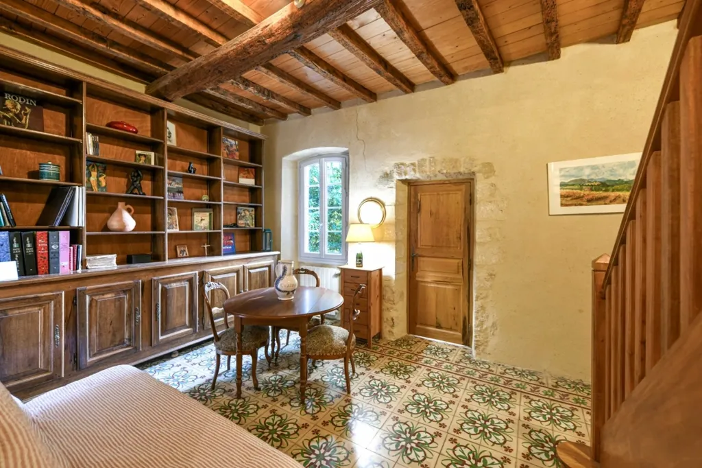 Bureau - Villa avec Terrasse et Jardin à Uzès