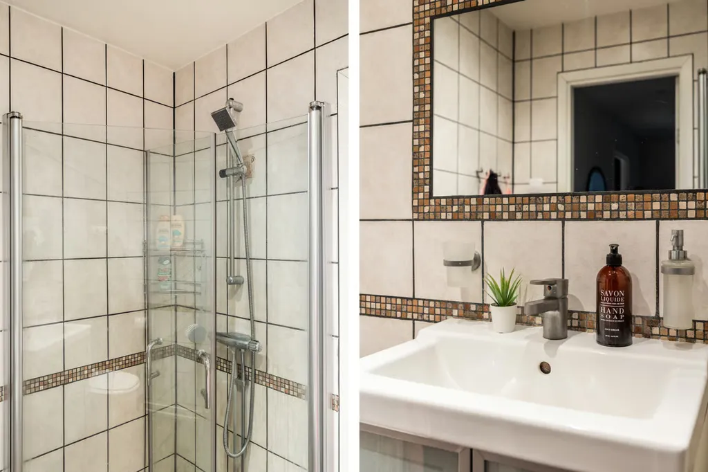 Salles de bain - Apartment with South-West Balcony in Quiet Area