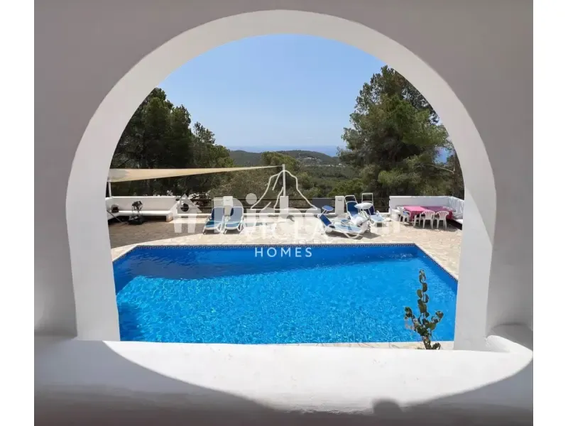 Bassein - Apartment with Sea View in Es Cubells
