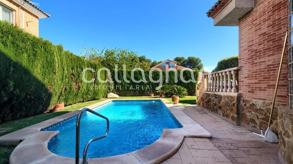 Pool - Luxury Detached House with Pool in Paterna
