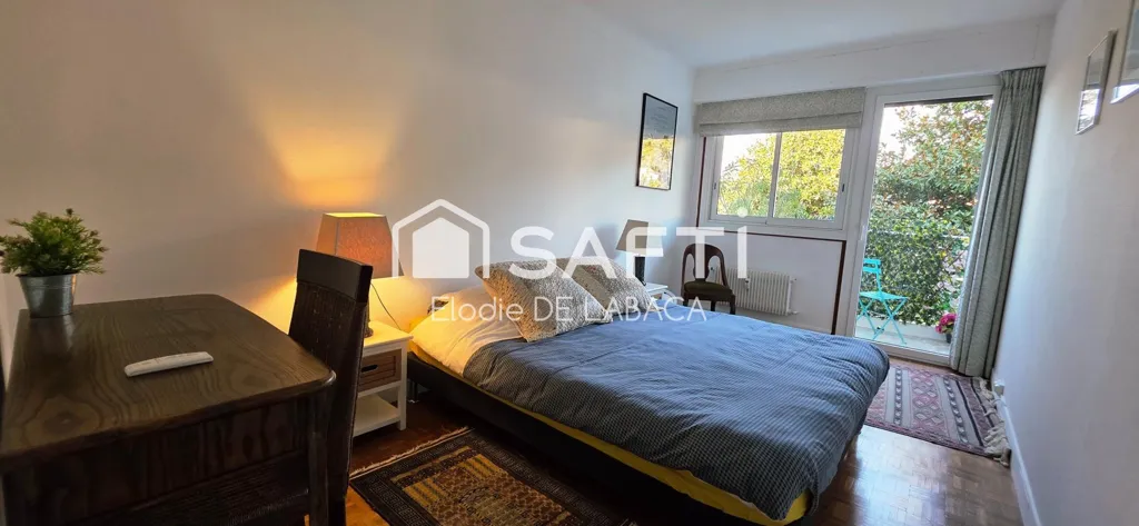 Magamistoad - 5-Piece Apartment with Sea View in Cannes