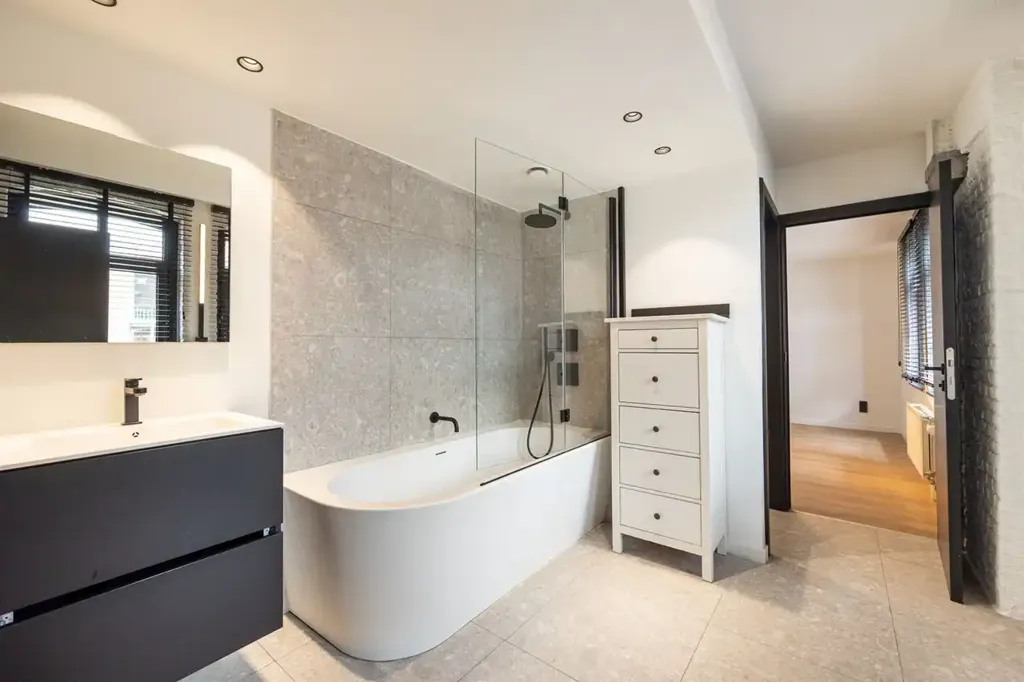 Bagni - New York Loft with Jacuzzi Terrace in Antwerp