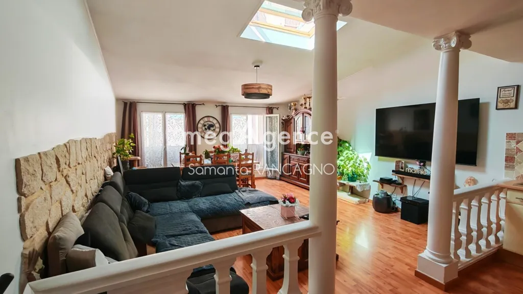 Elutuba - Charming Duplex Apartment in Fréjus Centre