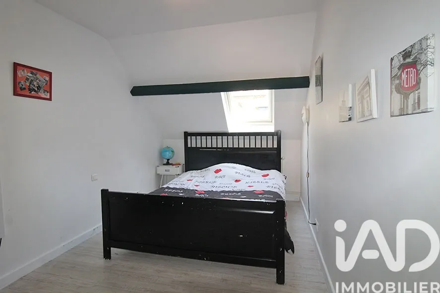Chambres - Appartement Familial avec Grenier Aménageable au Centre de Lisieux