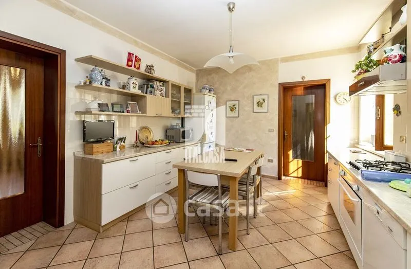 Cuisine - Rustic Farmhouse with Garden in Roverbella