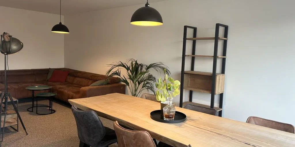 Sala da pranzo - Light-Filled Apartment with Balconies in Neerpelt