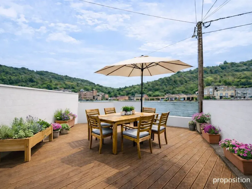 Terrass - Duplex with Meuse View and 75 m² Terrace in Dinant