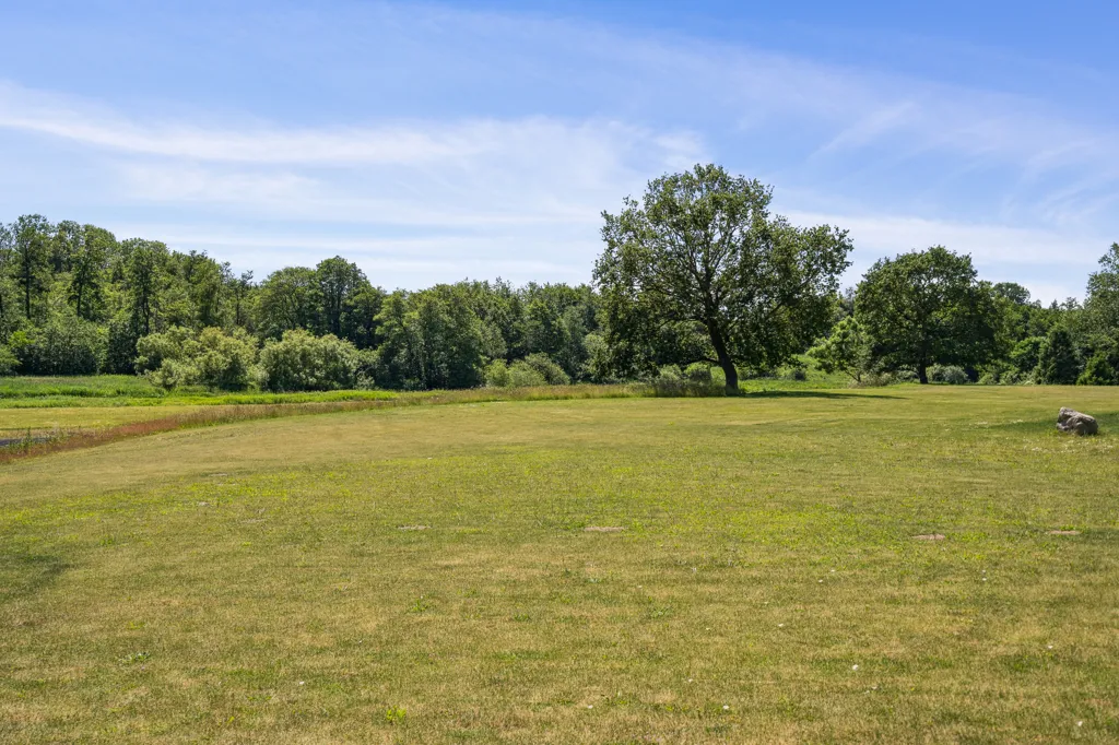 Jardin - Contemporary Villa with River View in Odense