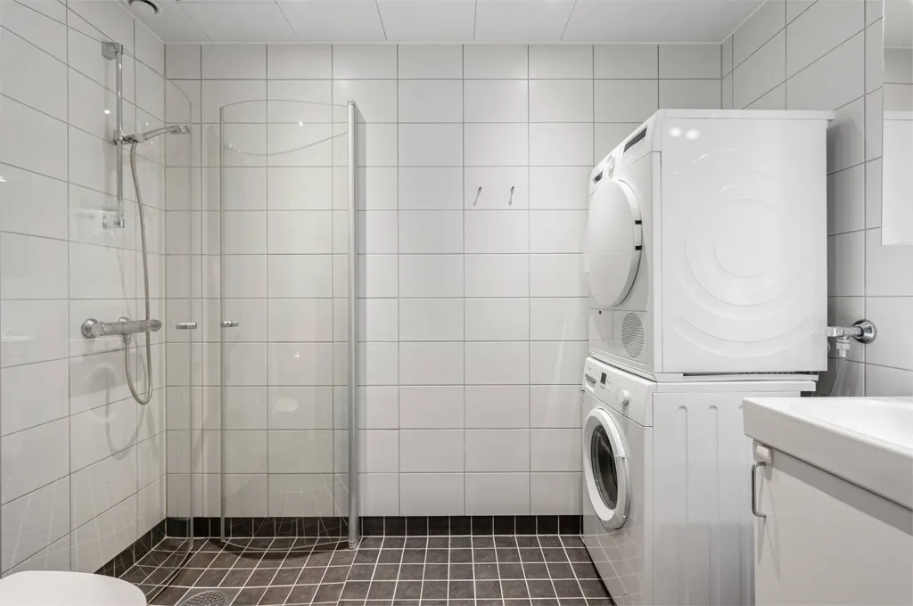 Bagni - Modern Flat with Balcony in Fullerö