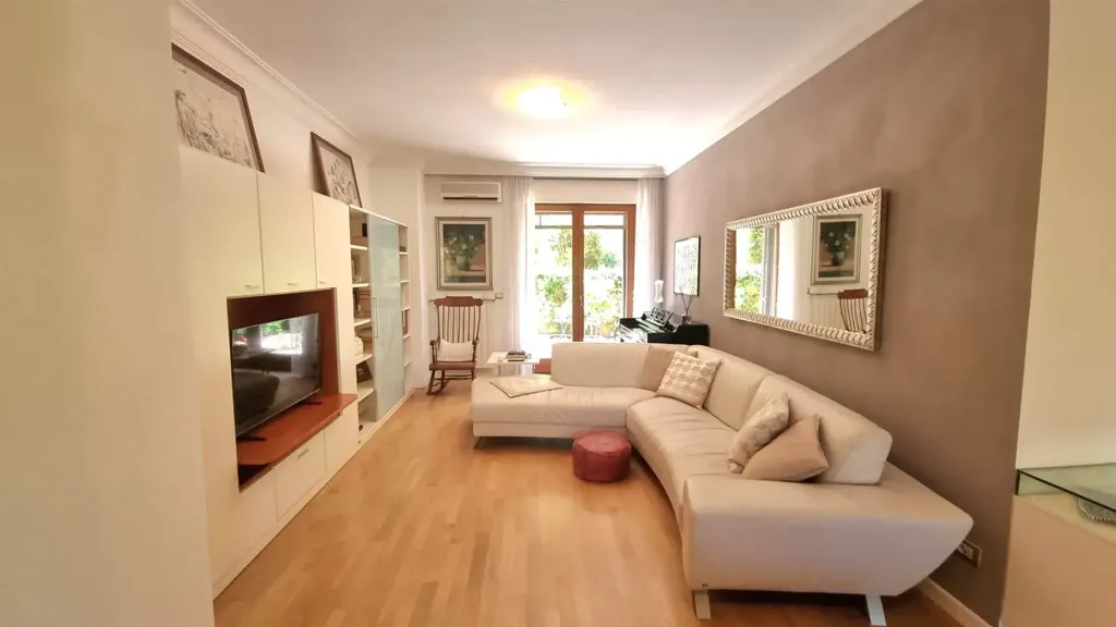 Appartement 4 pièces à IT