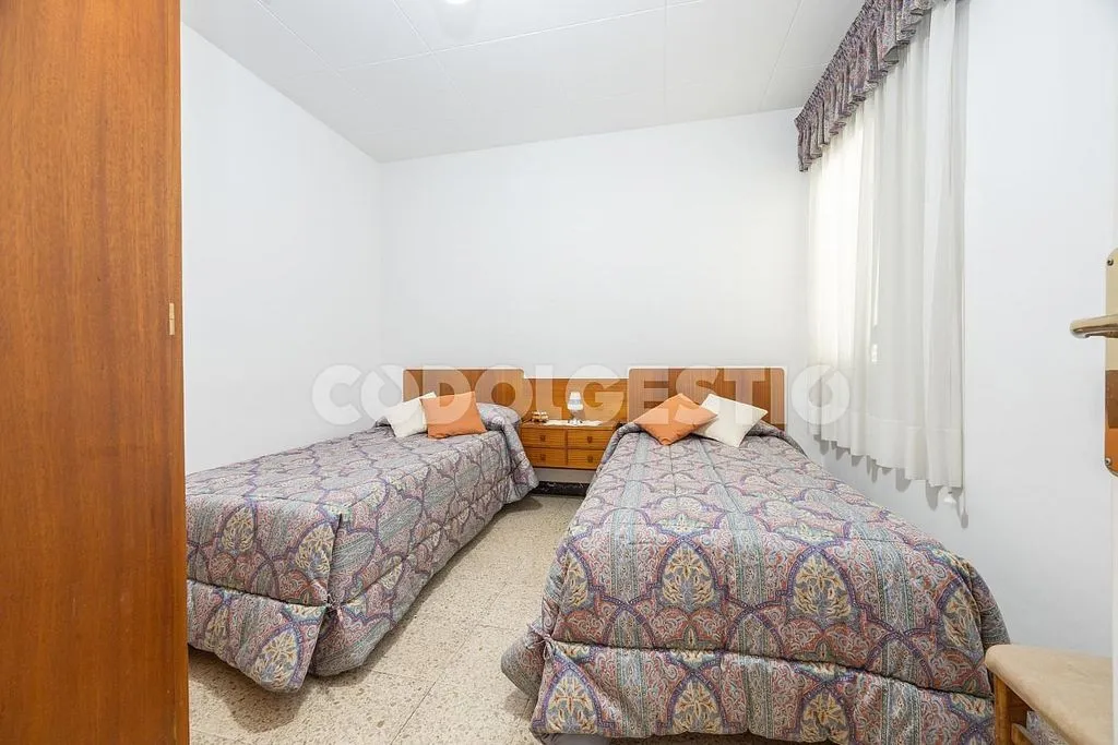 Magamistoad - Three-Bedroom House with Terrace in Torelló
