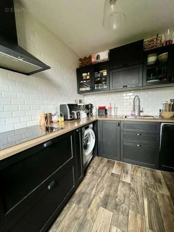 Cuisine - Appartement avec Balcon dans Résidence Sécurisée
