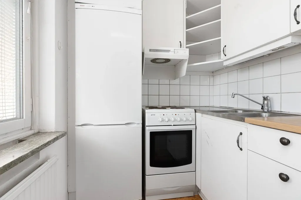 Apartment with Balcony in Paradiset