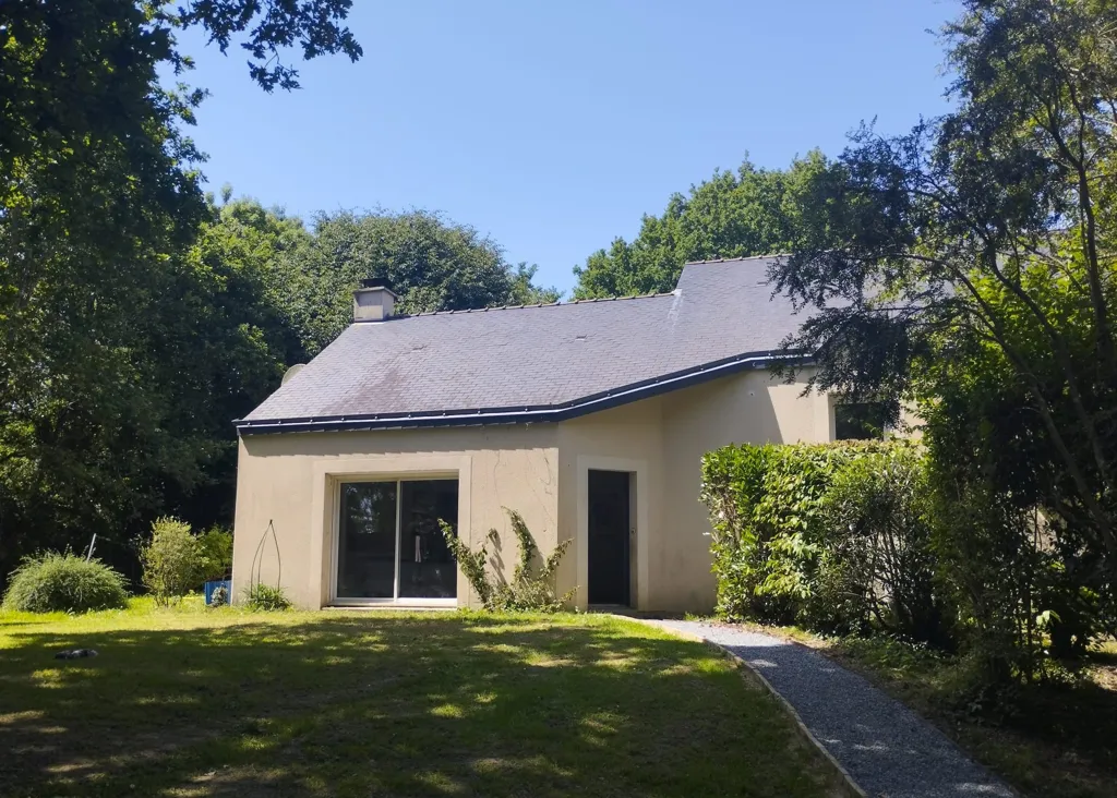 Exterior - Quiet House with Large Garden in Drefféac