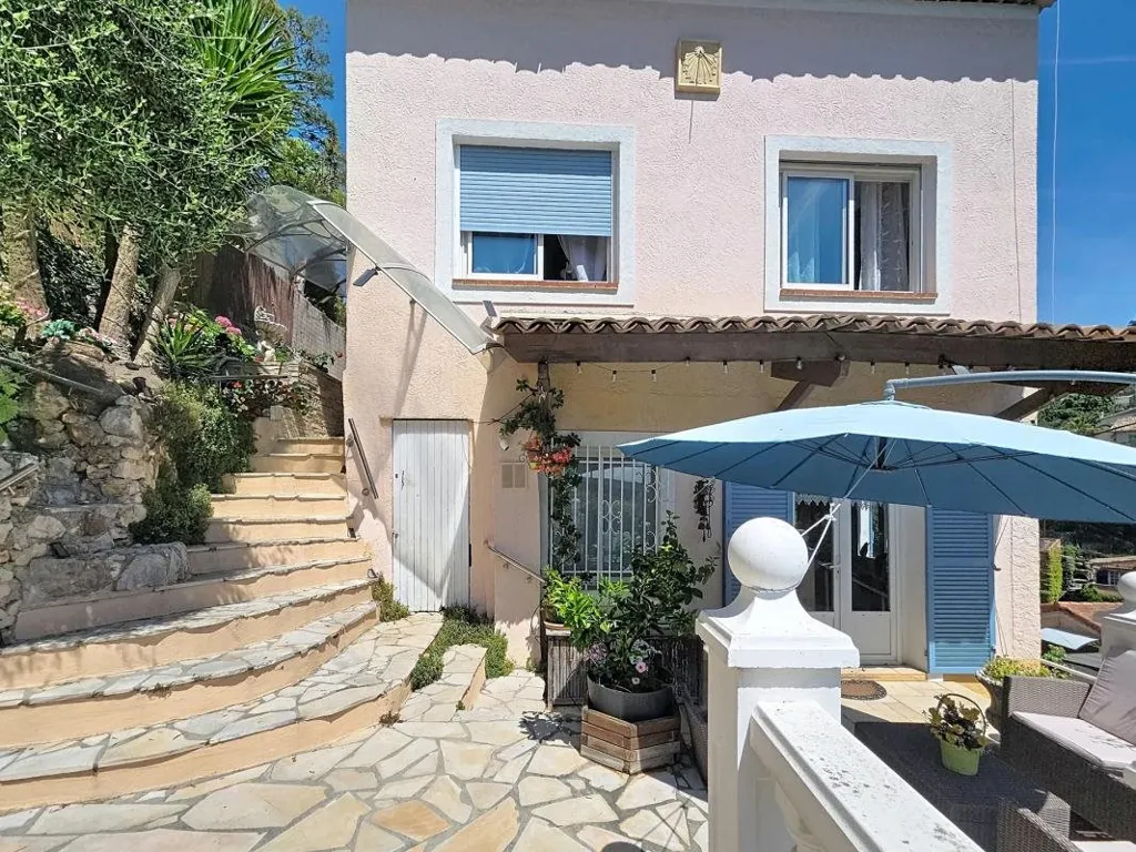 Terrasse - Appartement avec Piscine et Terrasse à Aspremont