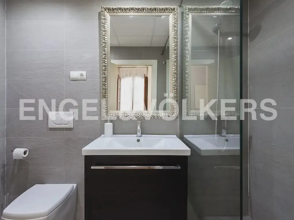 Salles de bain - Loft with Balcony in Ciutat Vella, Valencia