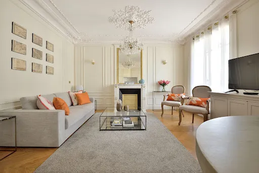 Elutuba - Haussmannian Flat with Balcony in Paris 15th