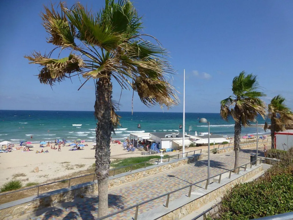 2-Bedroom Apartment with Terrace in Cabo Roig