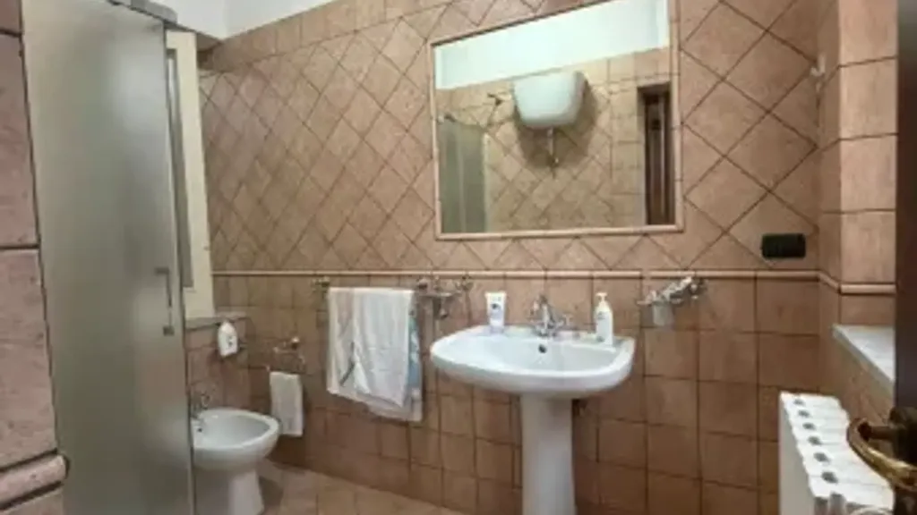 Salles de bain - Modern Apartment with Balcony in Avella