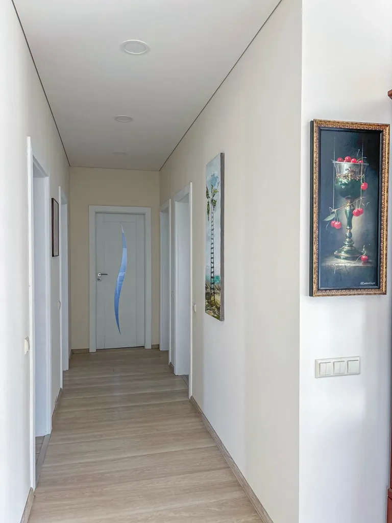 Entrée - Compact House with Terrace in Slengiai