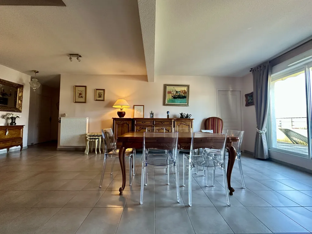 Dining Room - Modern Duplex Apartment with Terraces in Valence