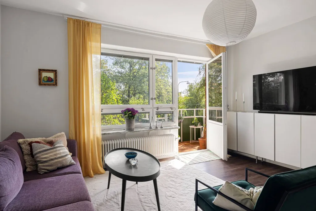 Soggiorno - Charming Apartment with Balcony in Råsunda