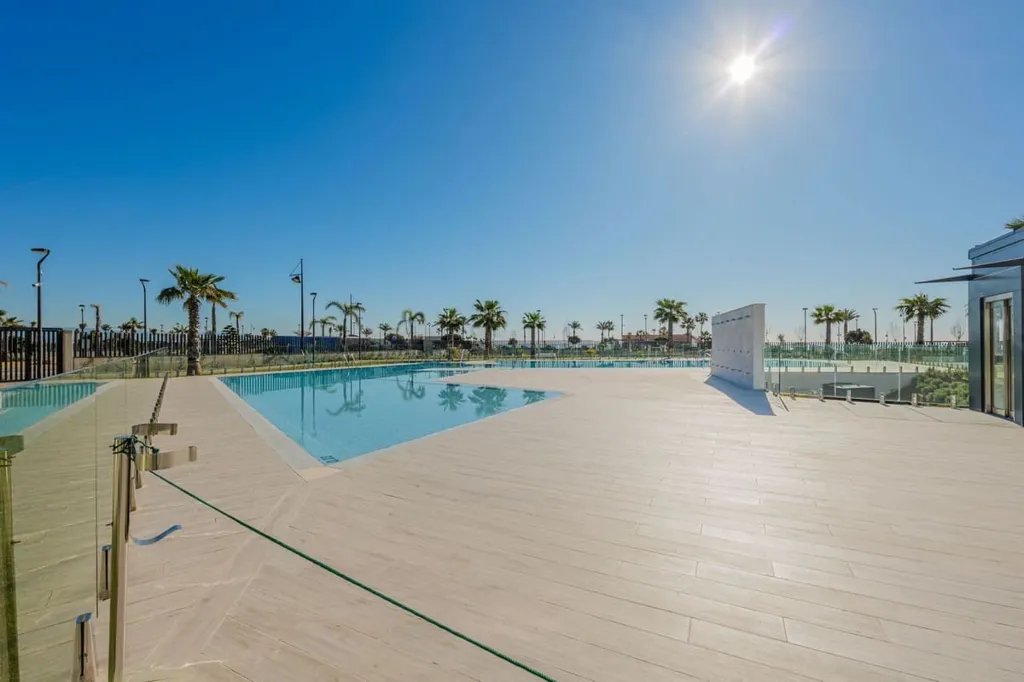 Bassein - Beachfront Penthouse with Sea Views in Torremolinos