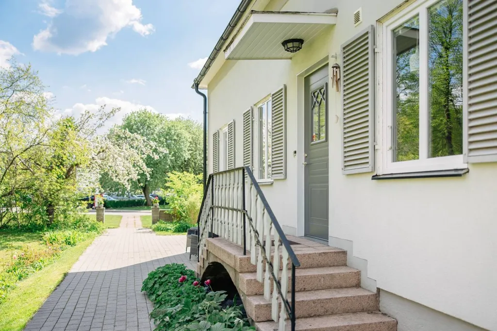 8-room house in Töreboda kommun