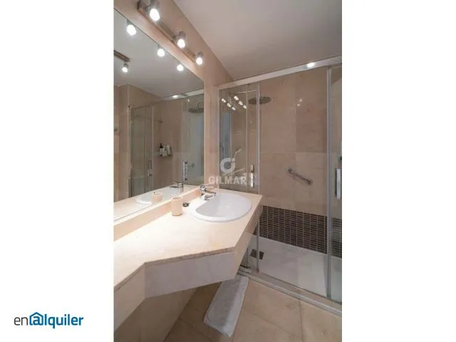 Salles de bain - Modern Flat with 2 Bedrooms in Palacio, Madrid