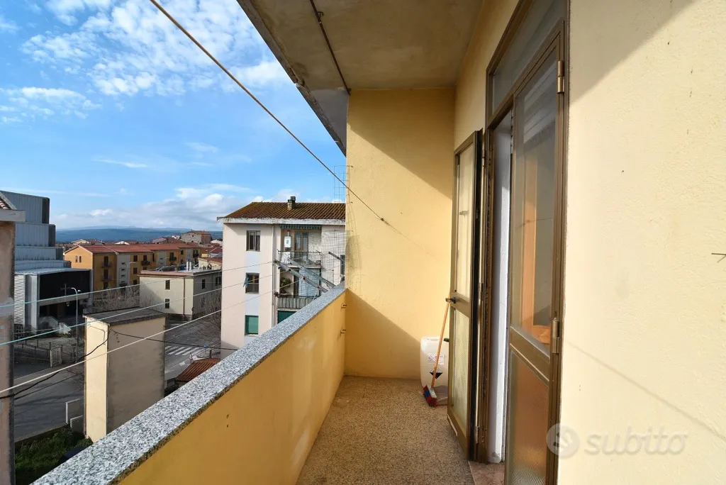 Balcon - Spacious Penthouse with Mountain View in Macomer