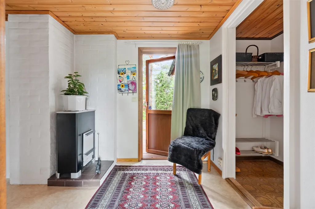 Ingresso - Cottage with Lakeside Access near Mälaren